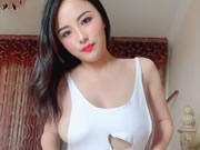 صورة سيلفي لعارضة أزياء صينية